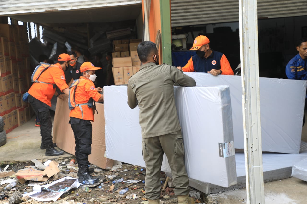 Pemprov DKI Salurkan Bantuan untuk Penanganan Bencana Gempa di Pandeglang