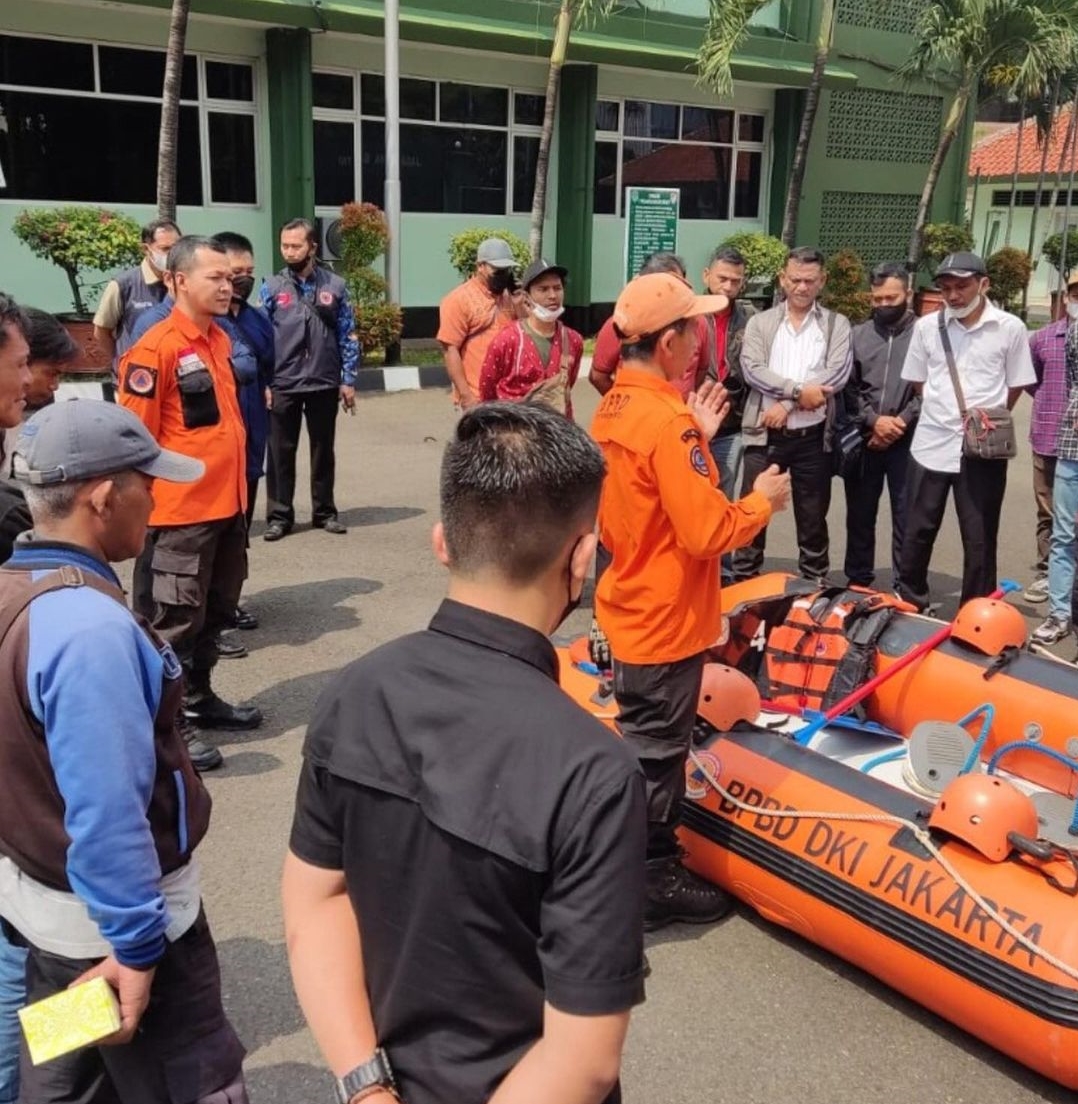 Sosialisasi dan Simulasi serta Pembinaan Masyarakat Tanggap Bencana Komando Distrik Militer 0504 Jakarta Selatan
