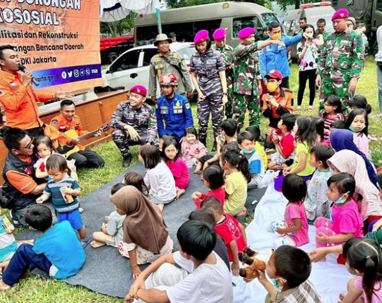 Satgas Kolaborasi DKI Jakarta Memberikan Layanan Dukungan Psikososial (LDP) bagi Penyintas Gempa Bumi di Posko Pengungsian