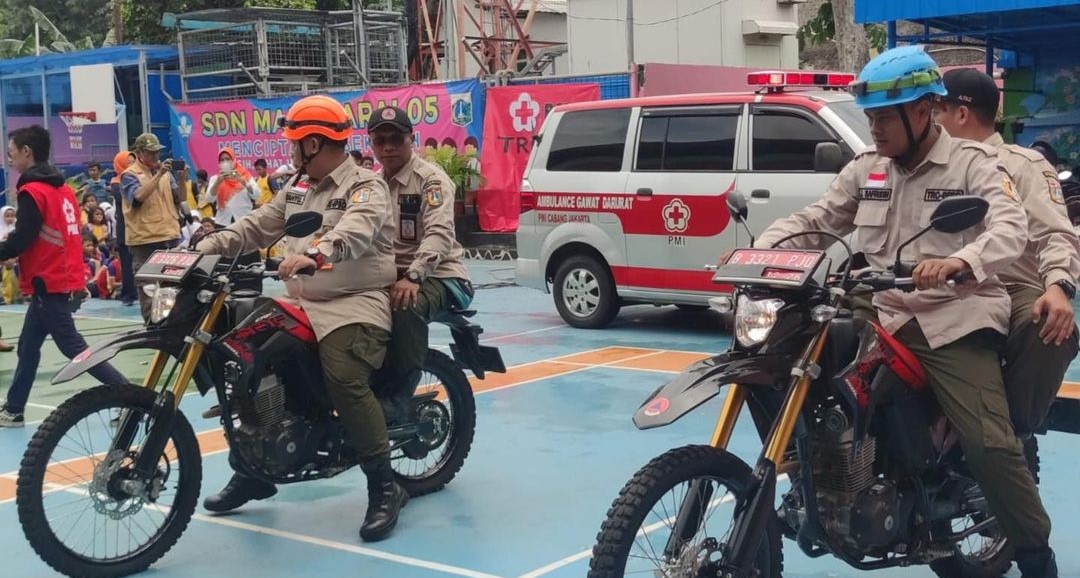 Simulasi Mitigasi Bencana Gempa Bumi di SDN 05 Manggarai