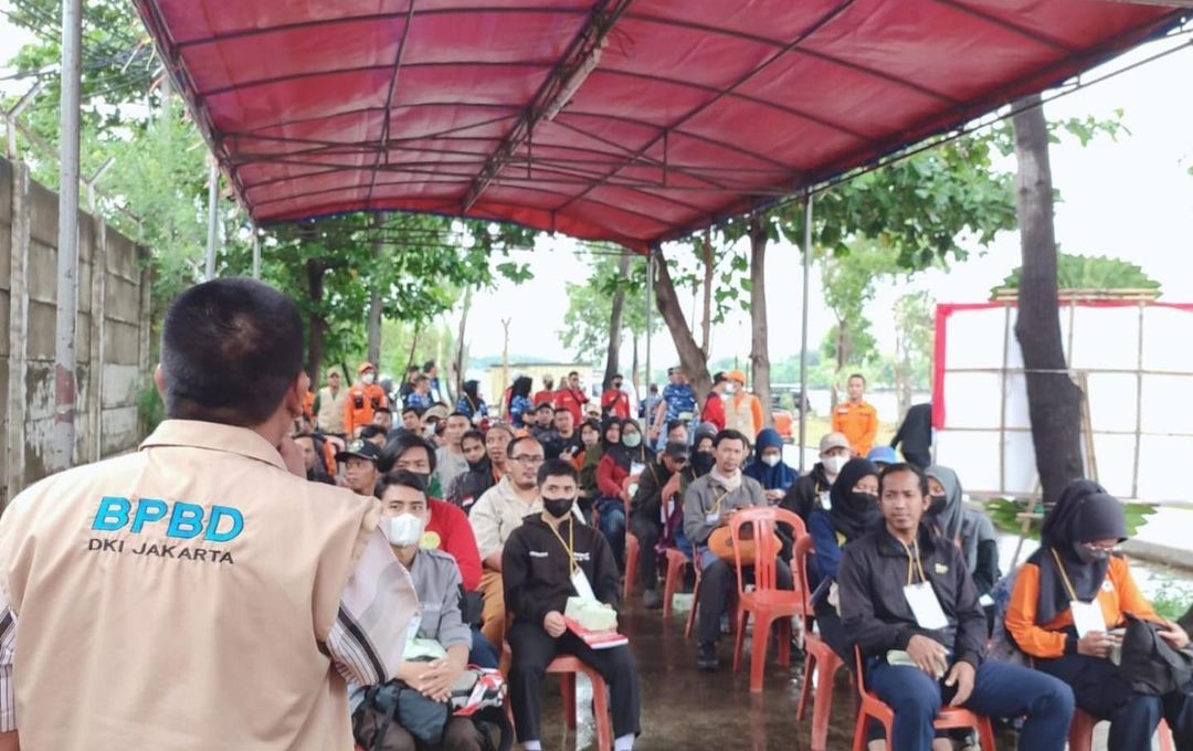 Membuka dan Menghadiri Kegiatan Pelatihan Laka Lantas dan Water Rescue