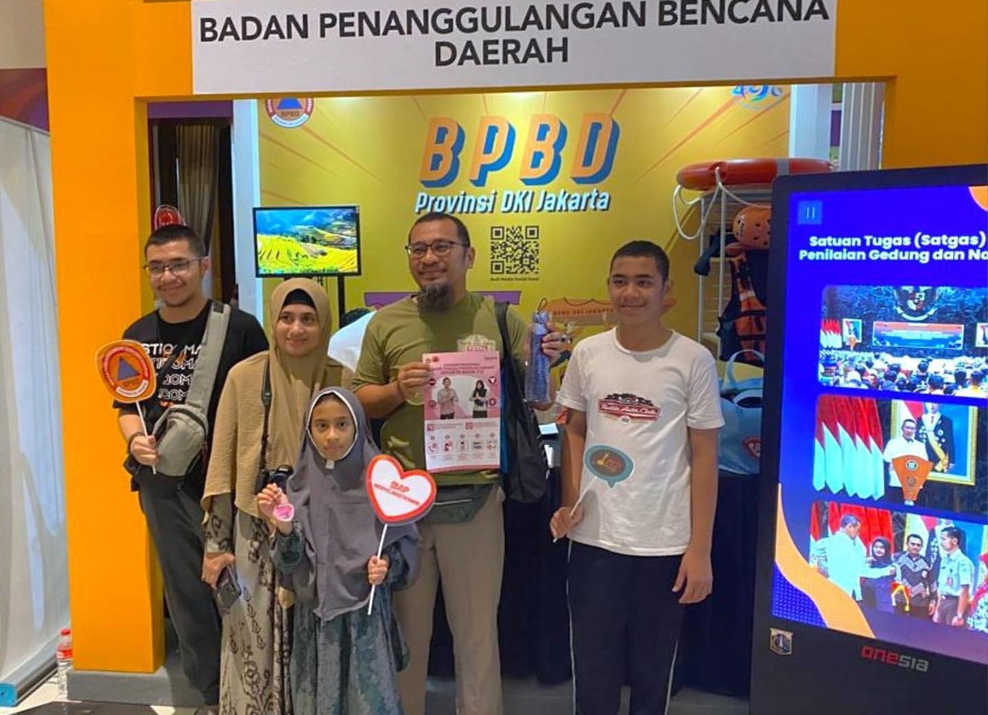 Mengunjungi Anjungan/Booth BPBD DKI Jakarta di Arena Jakarta Fair Kemayoran (JFK) 2023