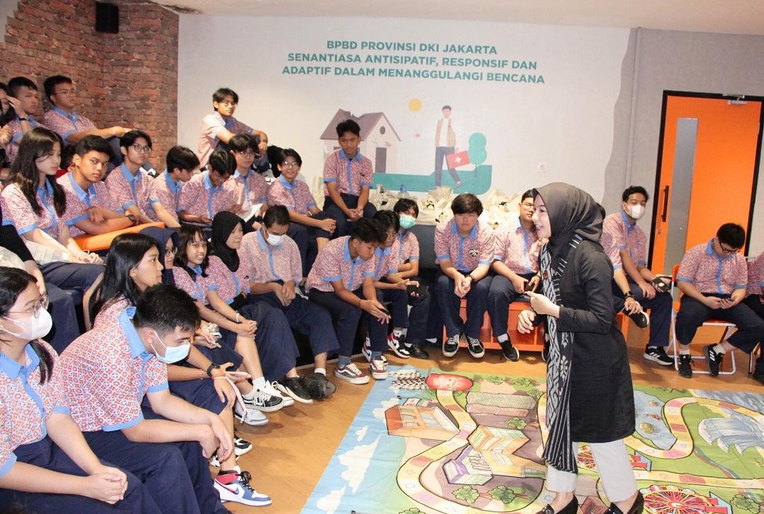 Kunjungan SMA Global Mandiri Jakarta ke Ruang Komunikasi, Informasi dan Edukasi (KIE) Kebencanaan BPBD DKI Jakarta