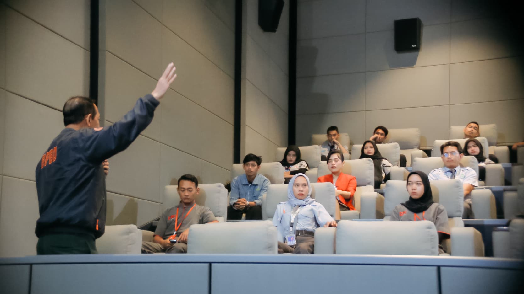 Sosialisasi dan Simulasi Kesiapsiagaan Bencana di PIK Avenue