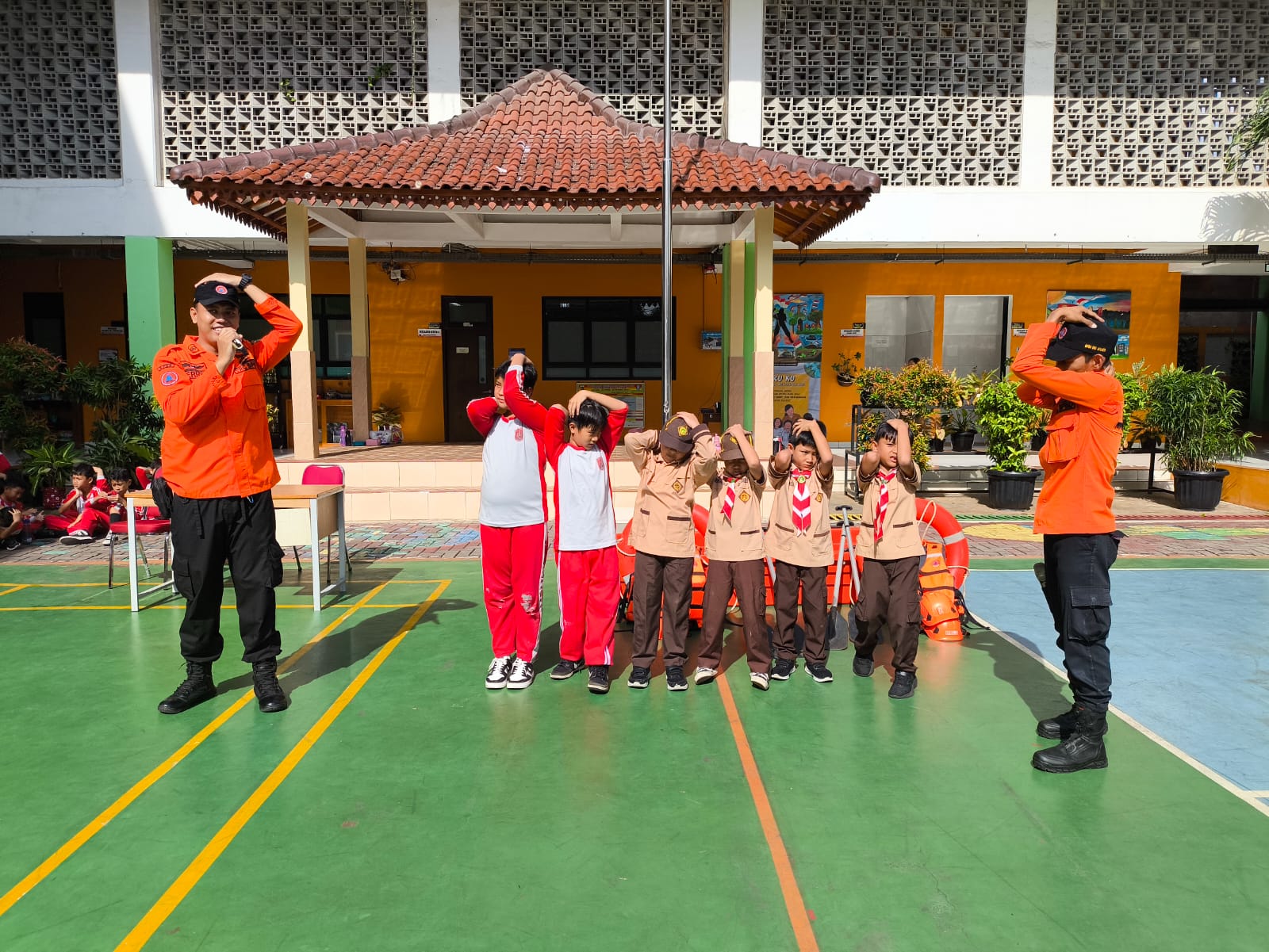 Sosialisasi dan Simulasi Kesiapsiagaan Bencana di SDN Pondok Labu 01 Pagi