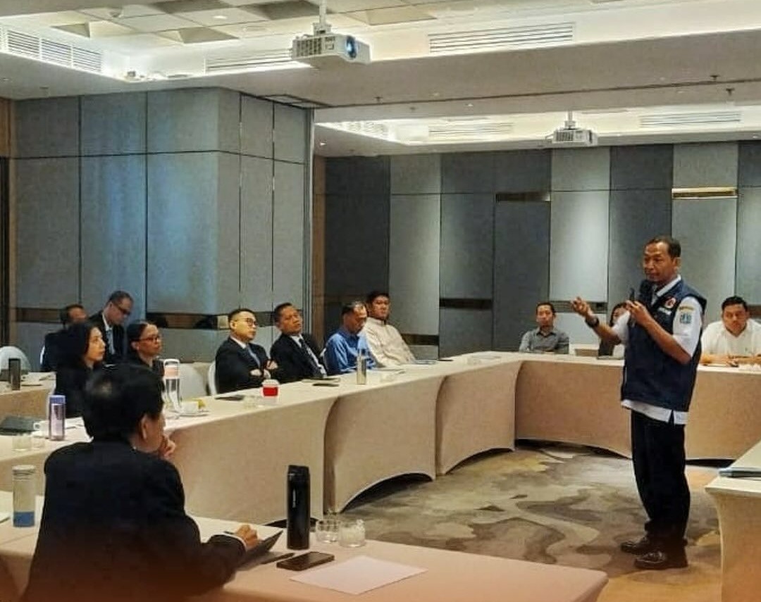 Sosialisasi dan Simulasi Kesiapsiagaan Bencana di Hotel Oakwood
