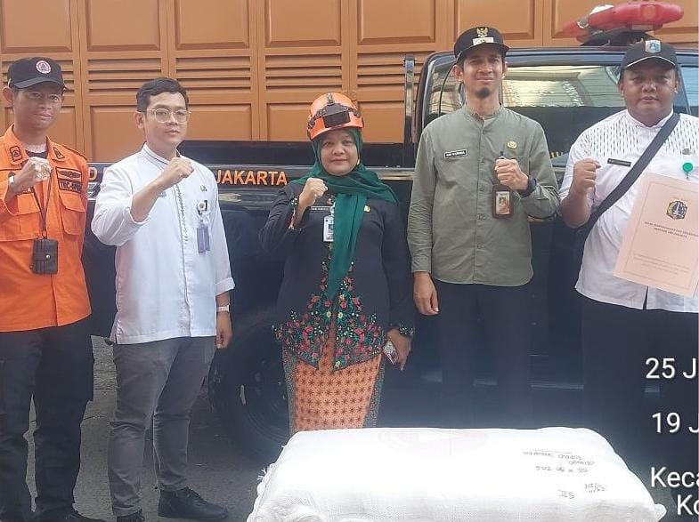 Pendistribusian Logistik Alat Kebersihan di Kelurahan Duri Utara