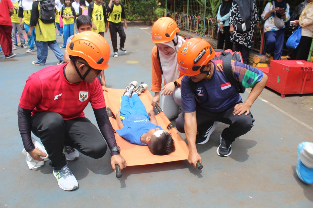 Sosialisasi, Edukasi dan Simulasi Kesiapsiagaan Menghadapi Bencana Tingkat Sekolah