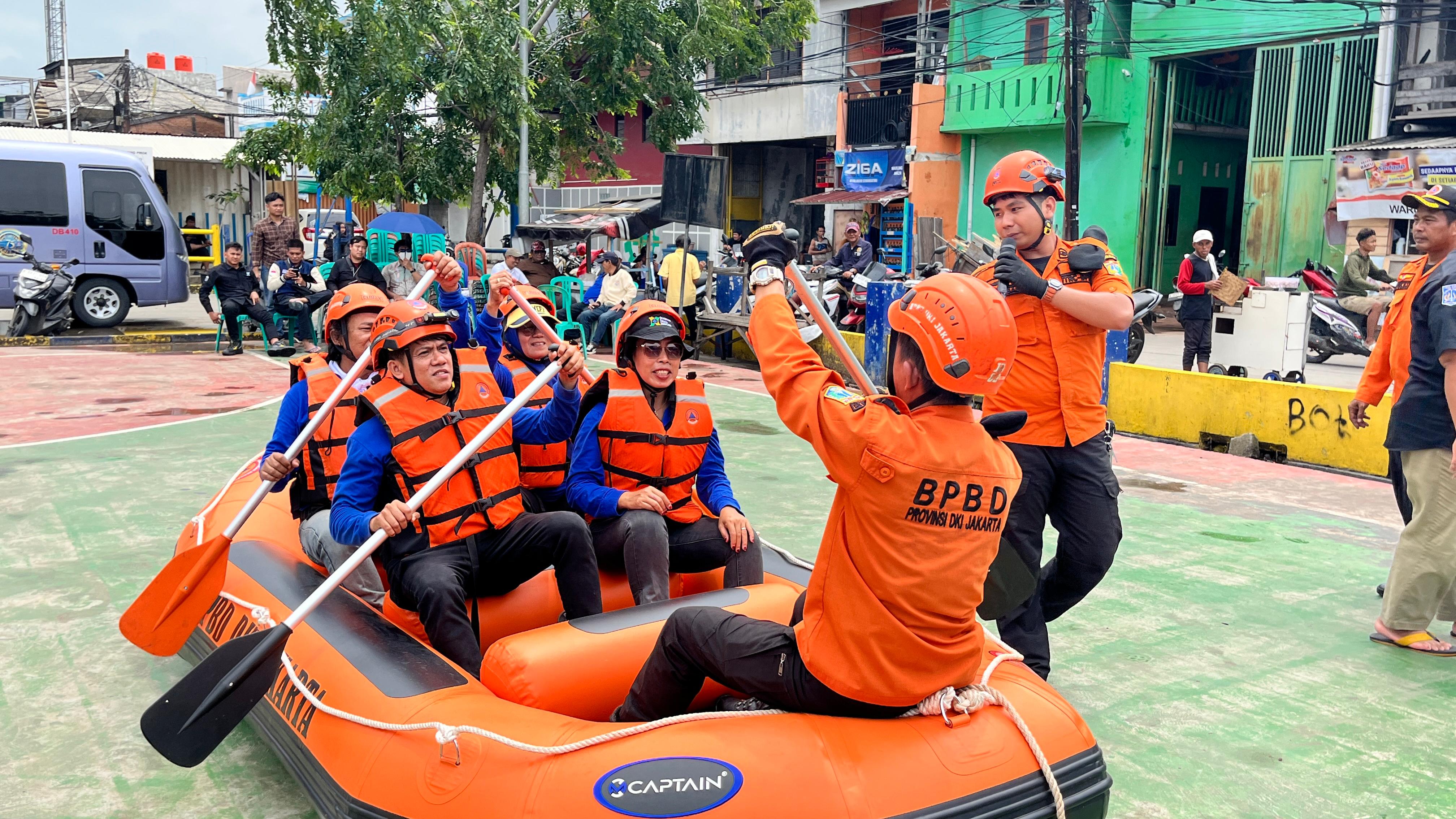 Sosialisasi dan Simulasi Kedaruratan Bencana bersama Masyarakat Kalibaru