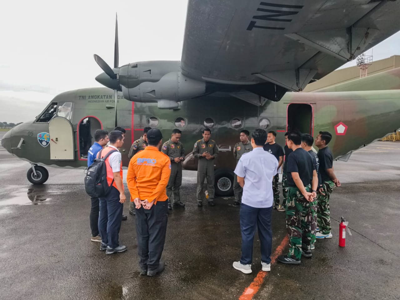 Pemprov DKI Jakarta melalui BPBD DKI Jakarta melaksanakan Operasi Modifikasi Cuaca (OMC)