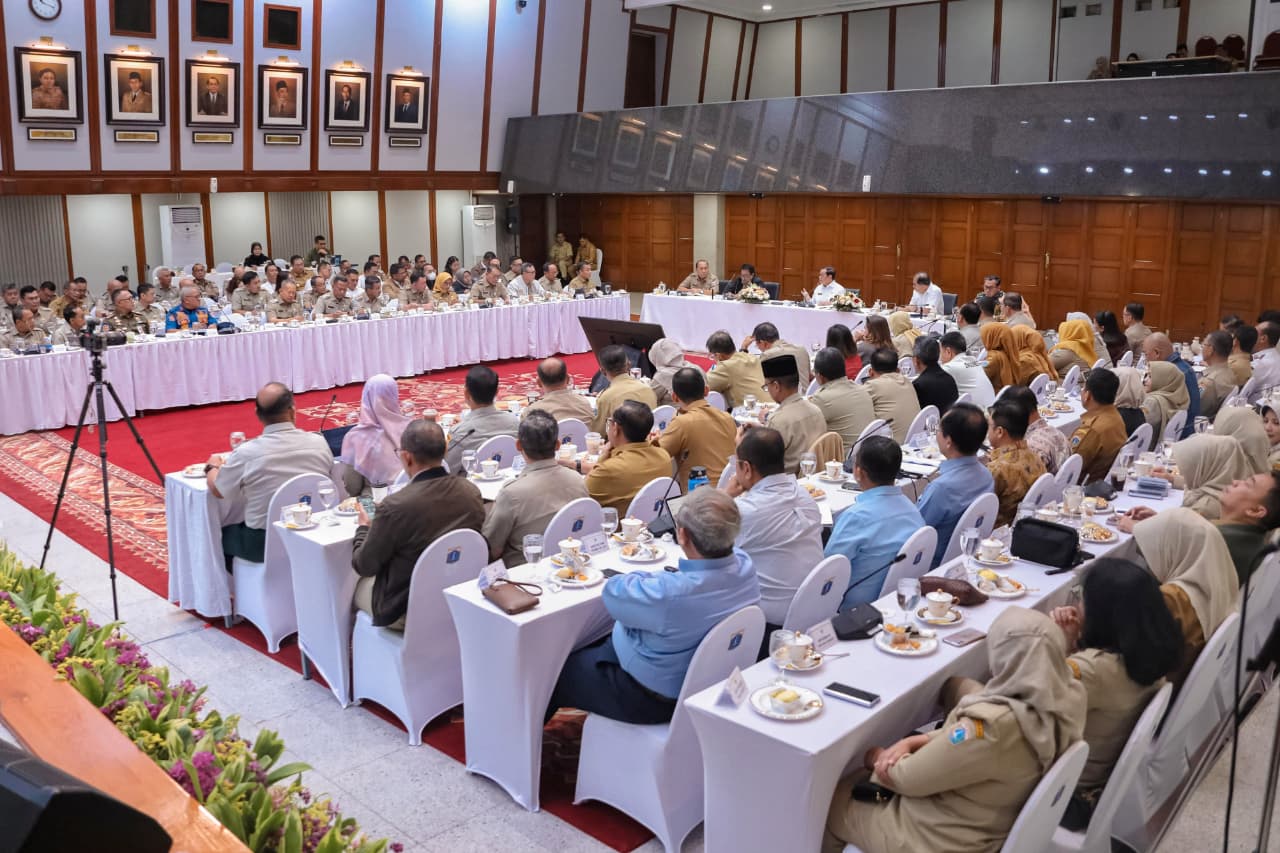 Rapat Pimpinan Paripurna bersama Gubernur DKI Jakarta