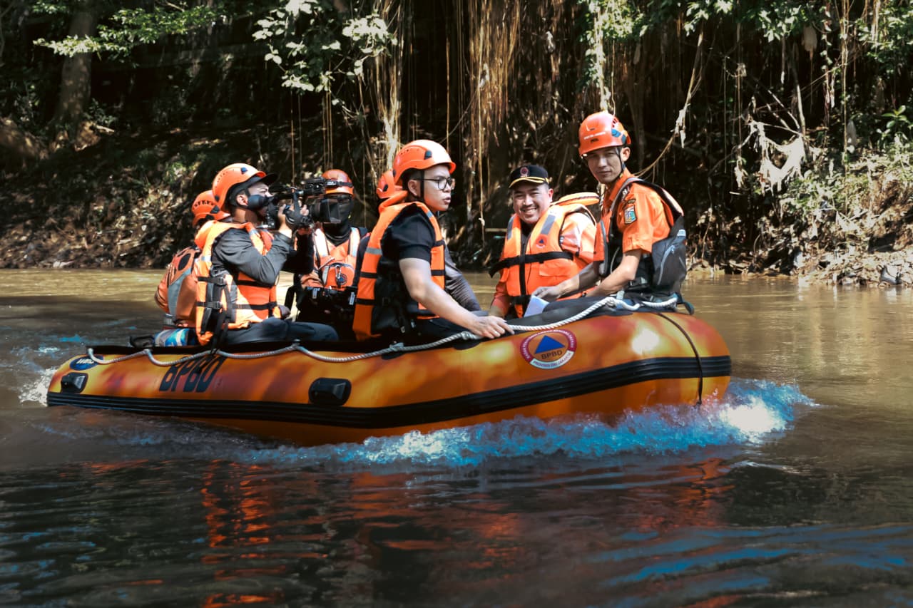 Susur Sungai di Sepanjang Aliran Kali Ciliwung