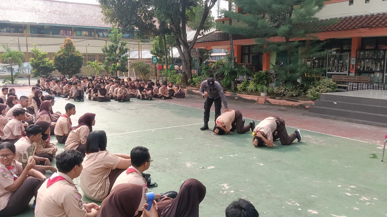 Sosialisasi, Edukasi, dan Simulasi Kesiapsiagaan Menghadapi Bencana