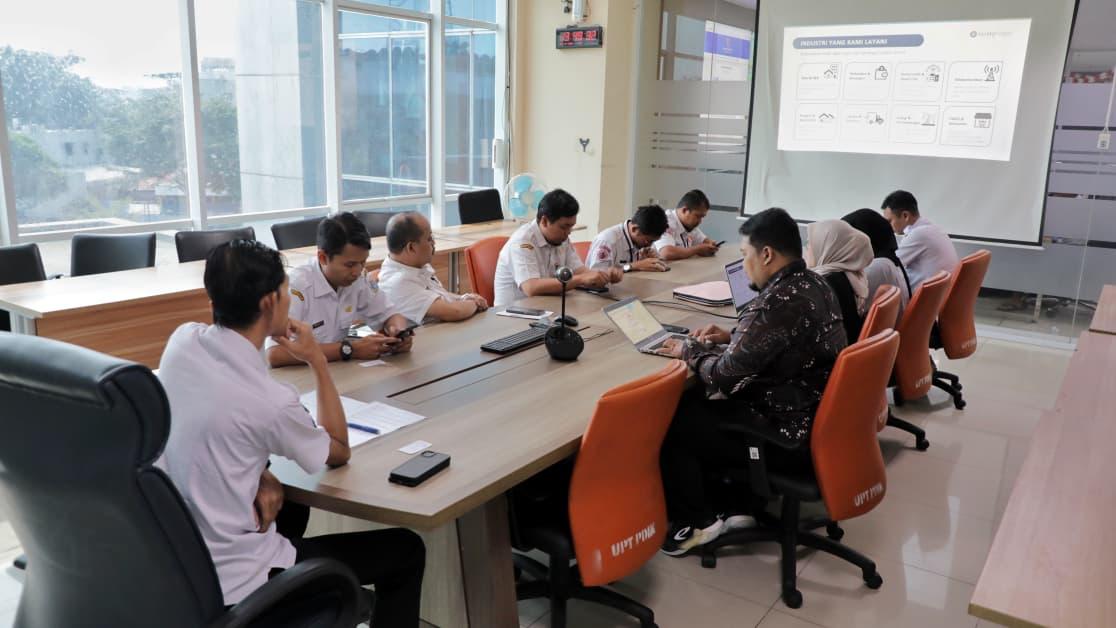 Menerima Audiensi dari PT. Locator Logic Solutions