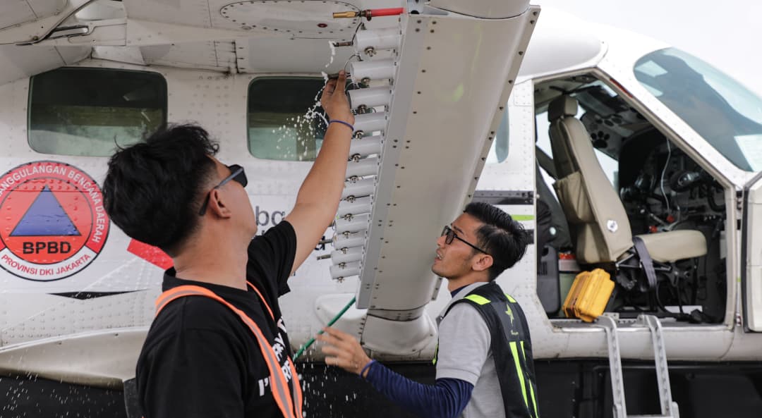Pemprov DKI Jakarta melakukan Operasi Modifikasi Cuaca