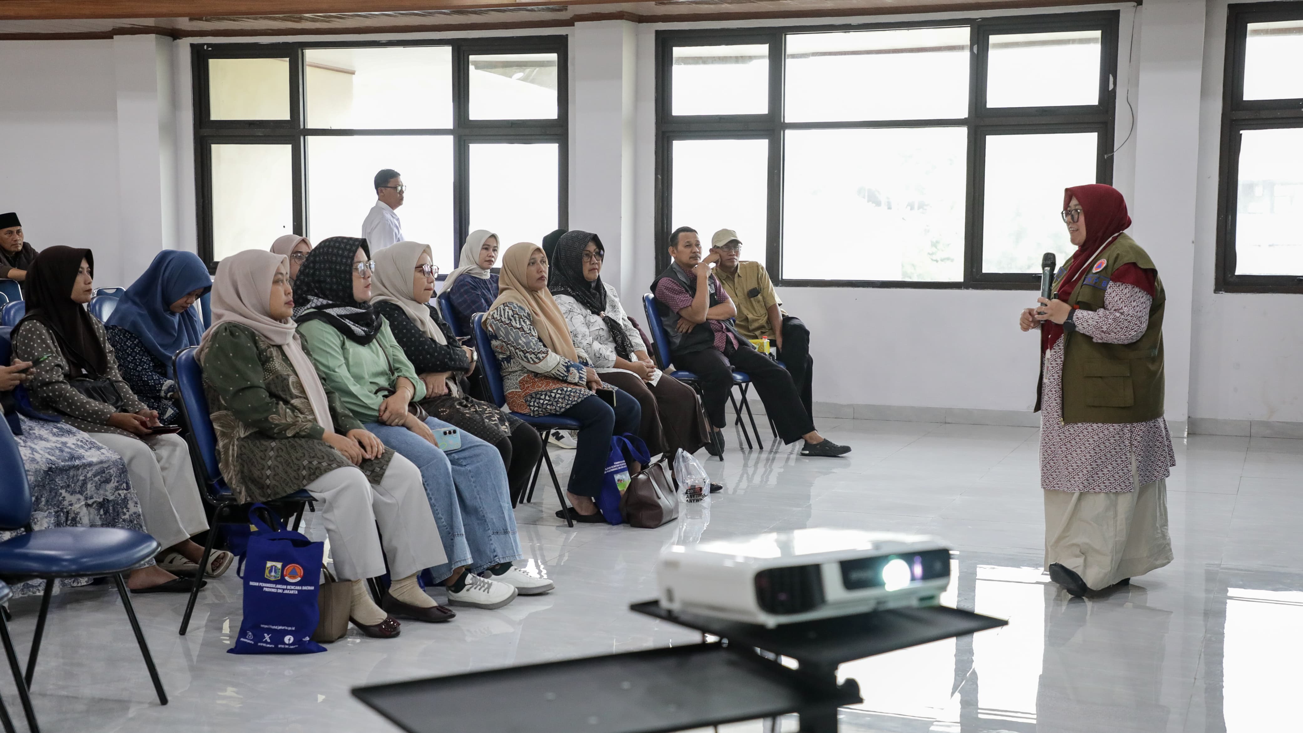 Peningkatan Kapasitas Kajian Kebutuhan Pascabencana (JITUPASNA) di Kecamatan Kalideres, Jakarta Barat