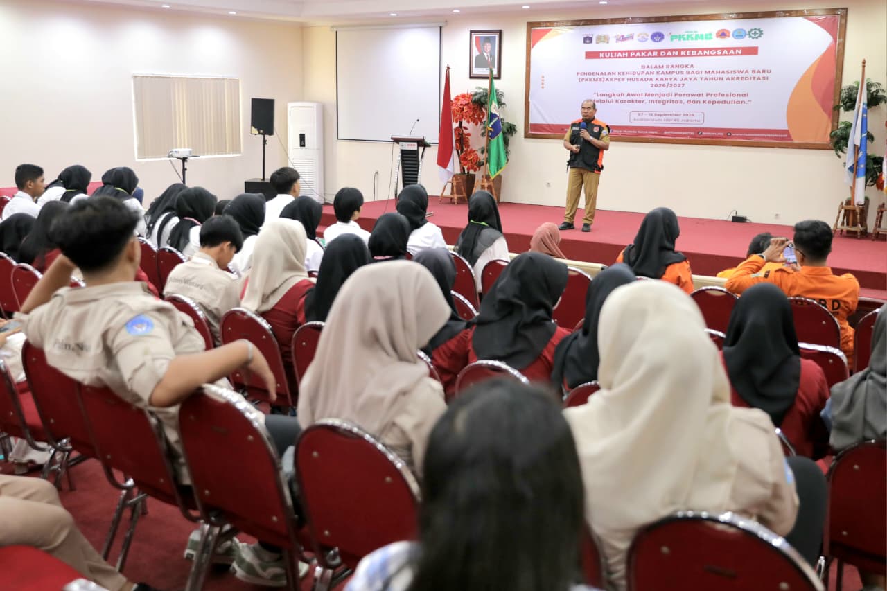 Kuliah Umum dan Pengenalan Program Kehidupan Kampus bagi Mahasiswa Baru (PPKMB) Akademi Keperawatan Husada Karya Jaya (Akper HKJ) Angkatan 32